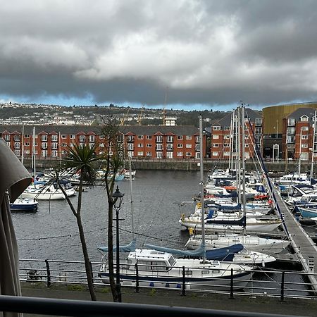 Water Front Apt Walk To The Beach & City Centre Swansea Kültér fotó