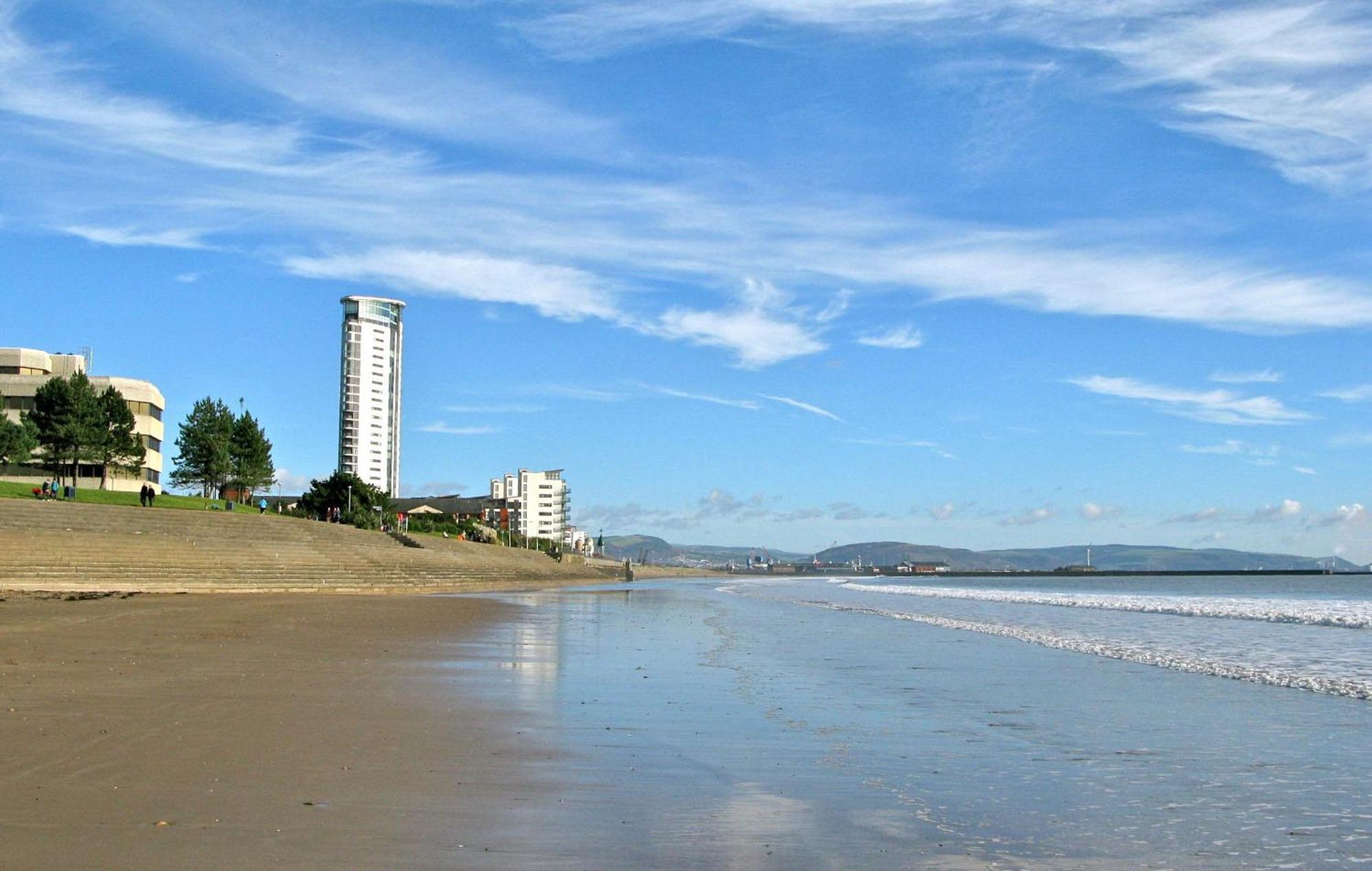 Water Front Apt Walk To The Beach & City Centre Swansea Kültér fotó